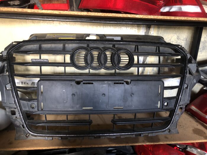 Audi A3 8v main bumper grill