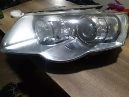 3C0941751L VOLKSWAGEN PASSAT B6 2005 - 2011 PASSENGER SIDE FRONT XENON HEADLIGHT Pre-owned